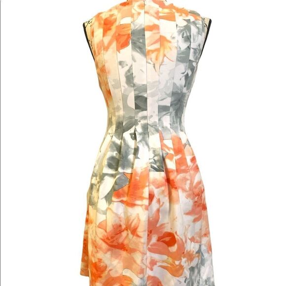 Vince Camuto Fit and Flare Floral Scuba Dress - Size 4 - Picture 3 of 6